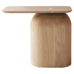Mesa April Mediana en Roble, de Alfredo Häberli