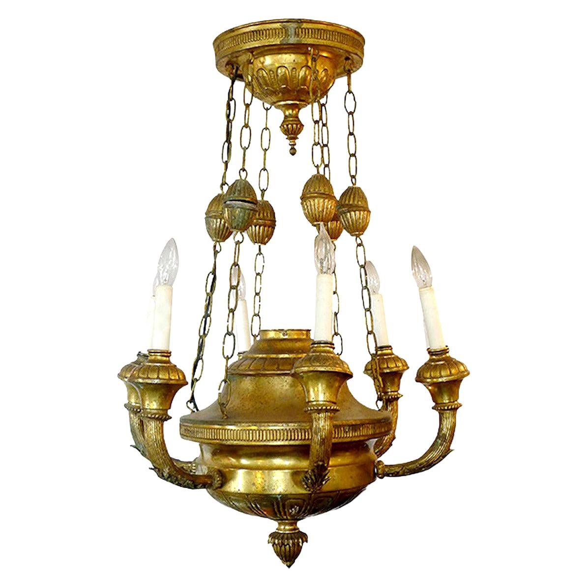 19th Century Italian Neoclassical Style Chandelier with 12 Lights at