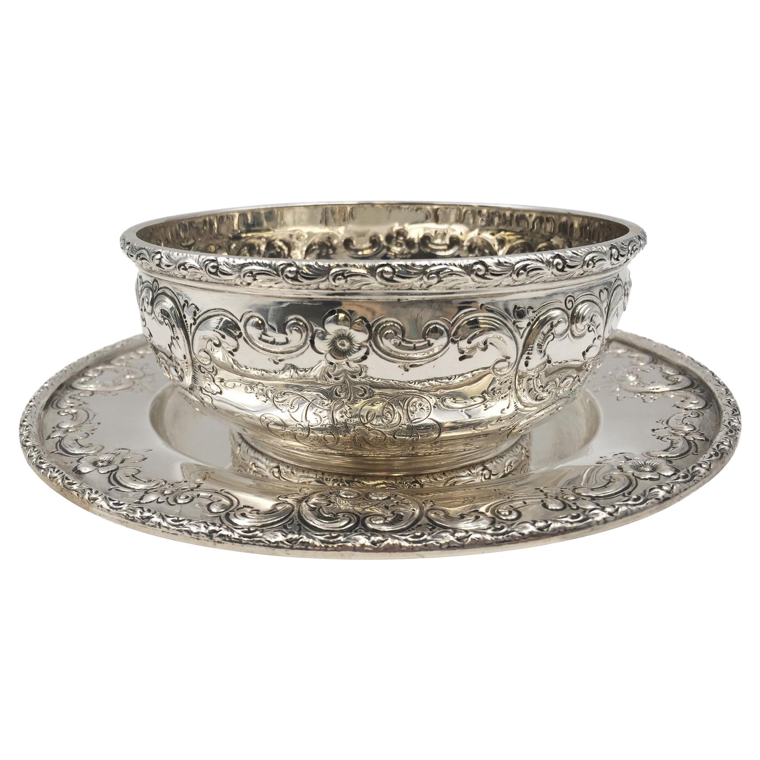 Theodore B. Starr Sterling Silver Bowl and Underplate with Floral Motifs  For Sale at 1stDibs