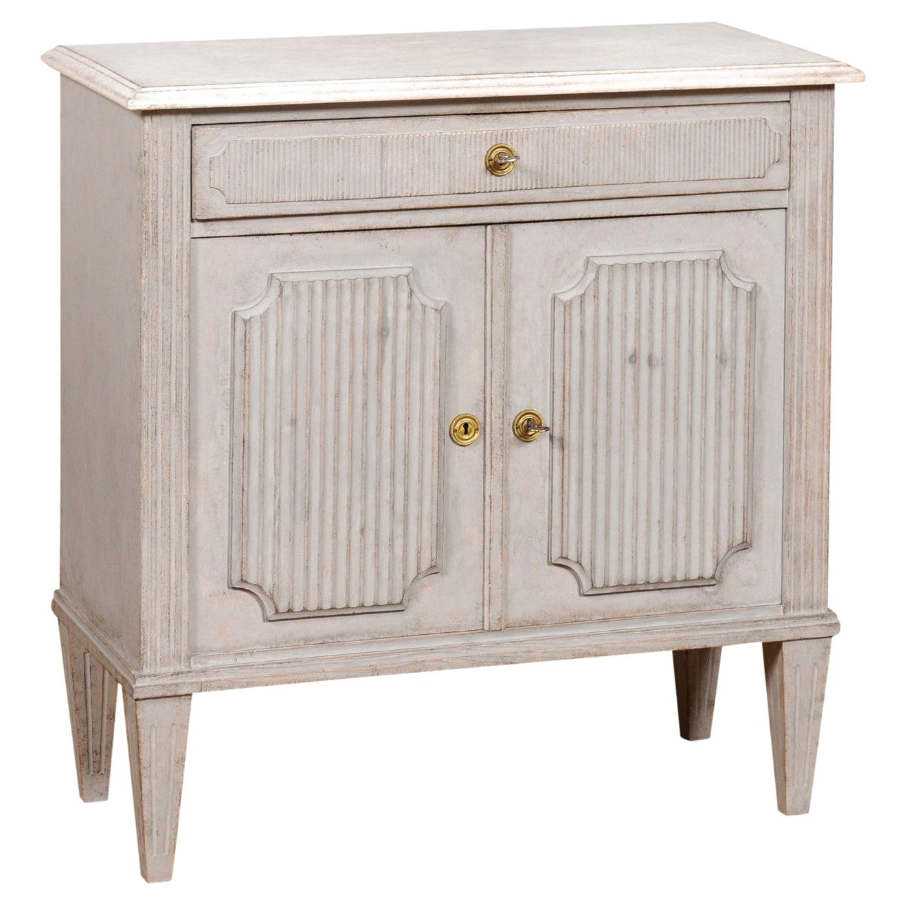 Swedish Gustavian Style 19th Century Painted Wood Sideboard with Reeded Motifs For Sale