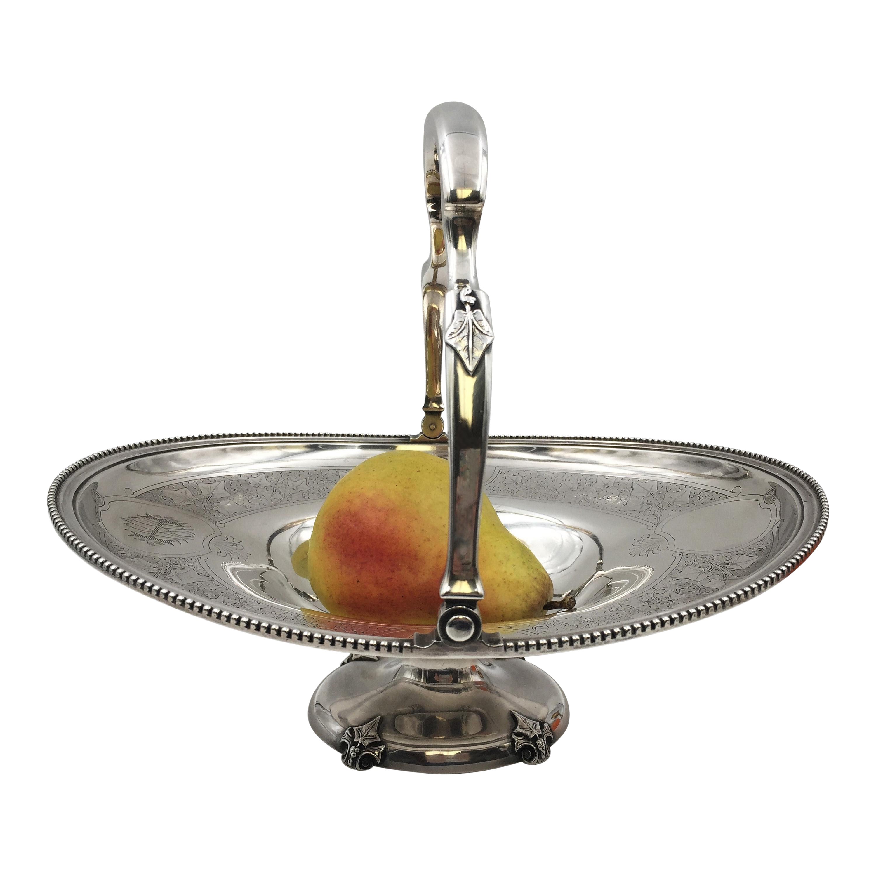 Bol de centre de table en argent sterling avec panier en forme de panier Tiffany & Co. des années 1860
