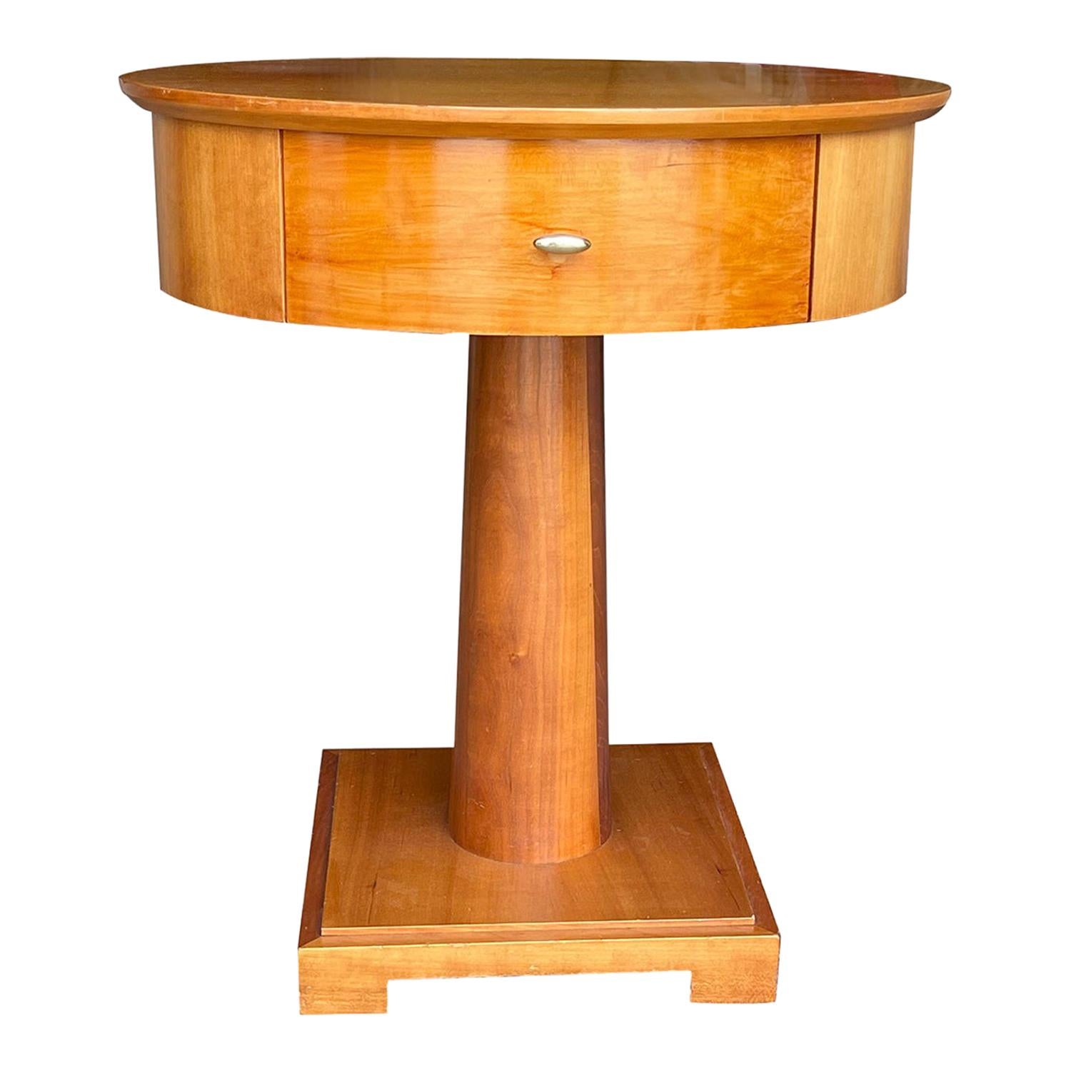 Schwedischer Nachttisch aus Kirschbaumholz von Mobile Fresno Living, 19. bis 20. Jahrhundert im Angebot