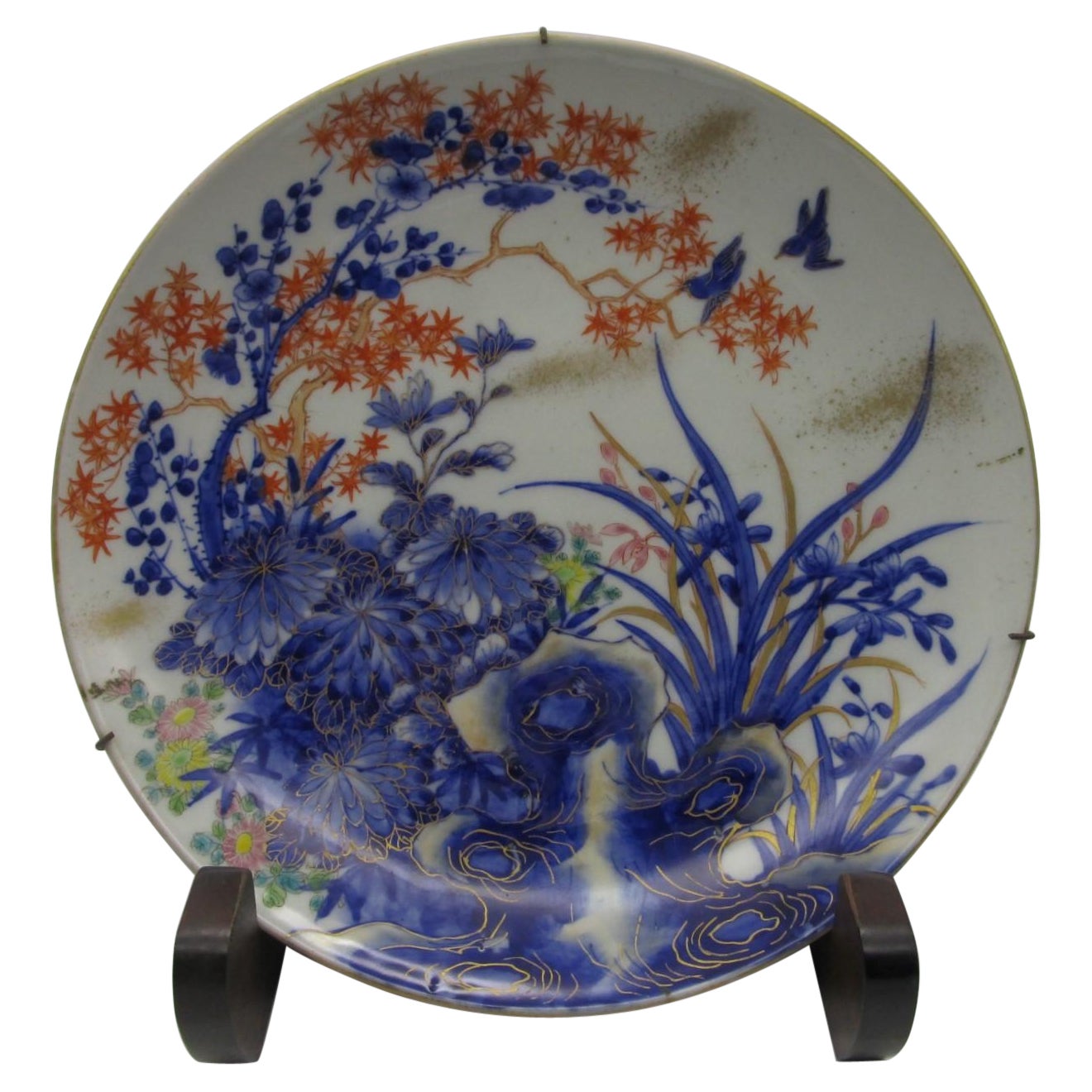 Japanese Meiji Period Fukagawa Porcelain Charger, circa 1890s For Sale