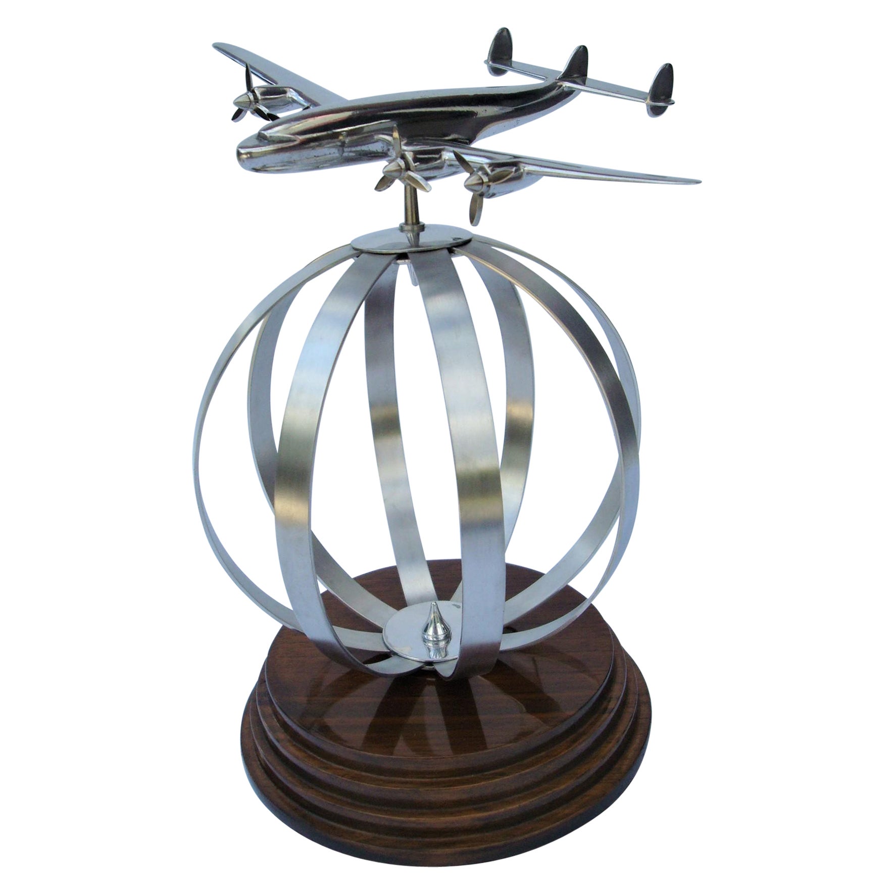 Aviation Lockheed Super Constellation Vintage Desk Airplane Model, circa 1940s For Sale