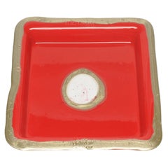 Bandeja cuadrada mediana Try-Tray en rojo mate, bronce by Gaetano Pesce