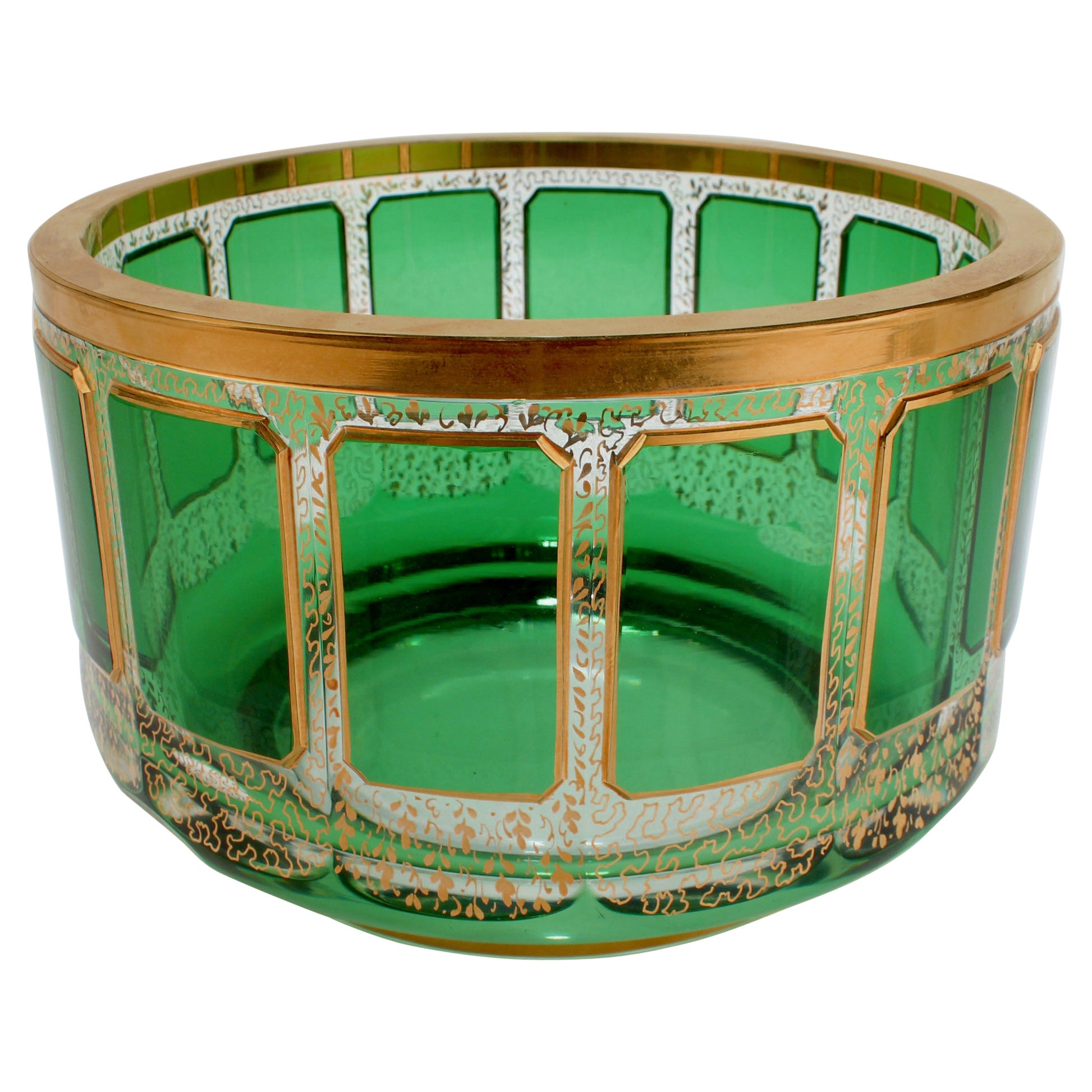 Bol vintage en verre doré Moser avec cabochons verts  en vente