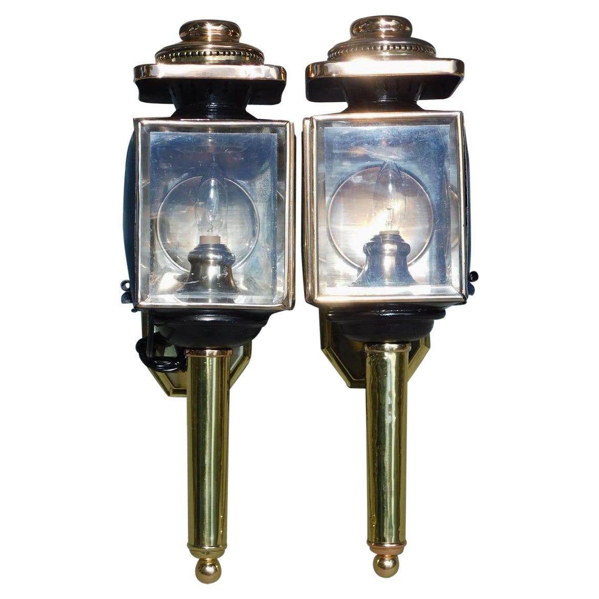 Pair of American Brass and Copper Coach Lanterns with Beveled Glass Phil c. 1820 For Sale