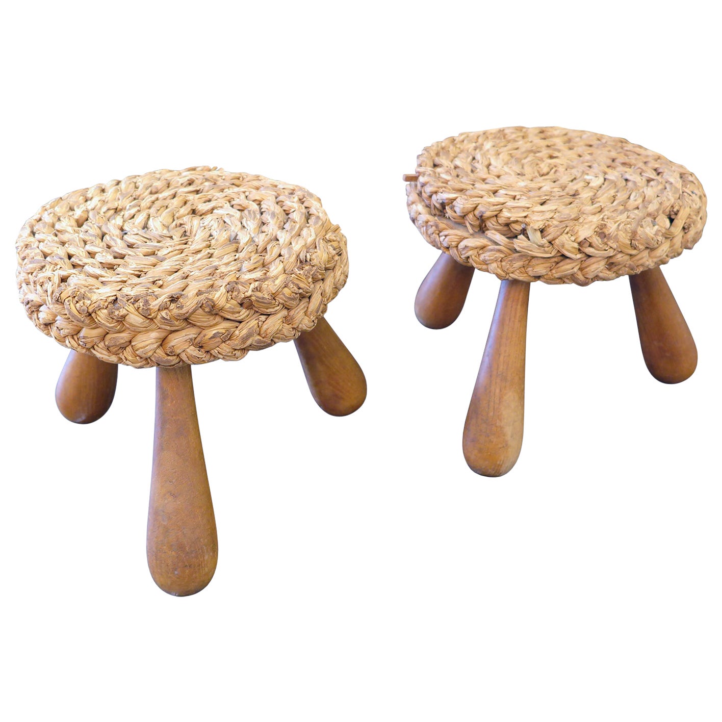 Pair of French Mid-Century Raffia Stools by Adrien Audoux and Frida Minet For Sale
