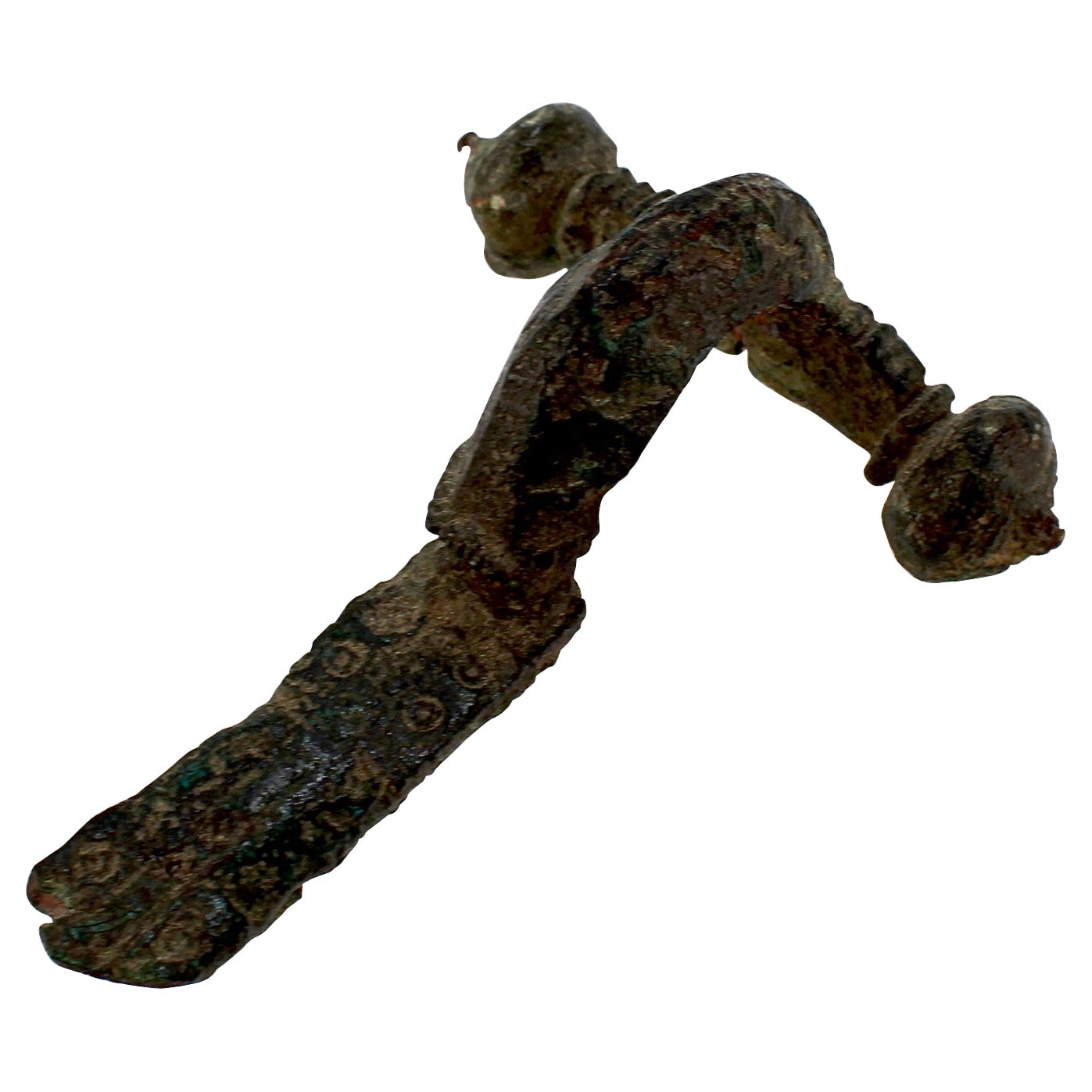Ancienne épingle à nourrice romaine en bronze en forme d'arc-en-ciel en forme de fibula ou de toga