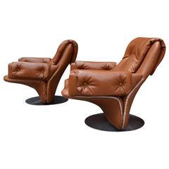 Pair of Italian Swivel ArmChairs by Saporiti Italia