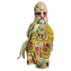 Muñeca marioneta del teatro chino de la ópera de Pekín con túnica de dragón Principios de 1900