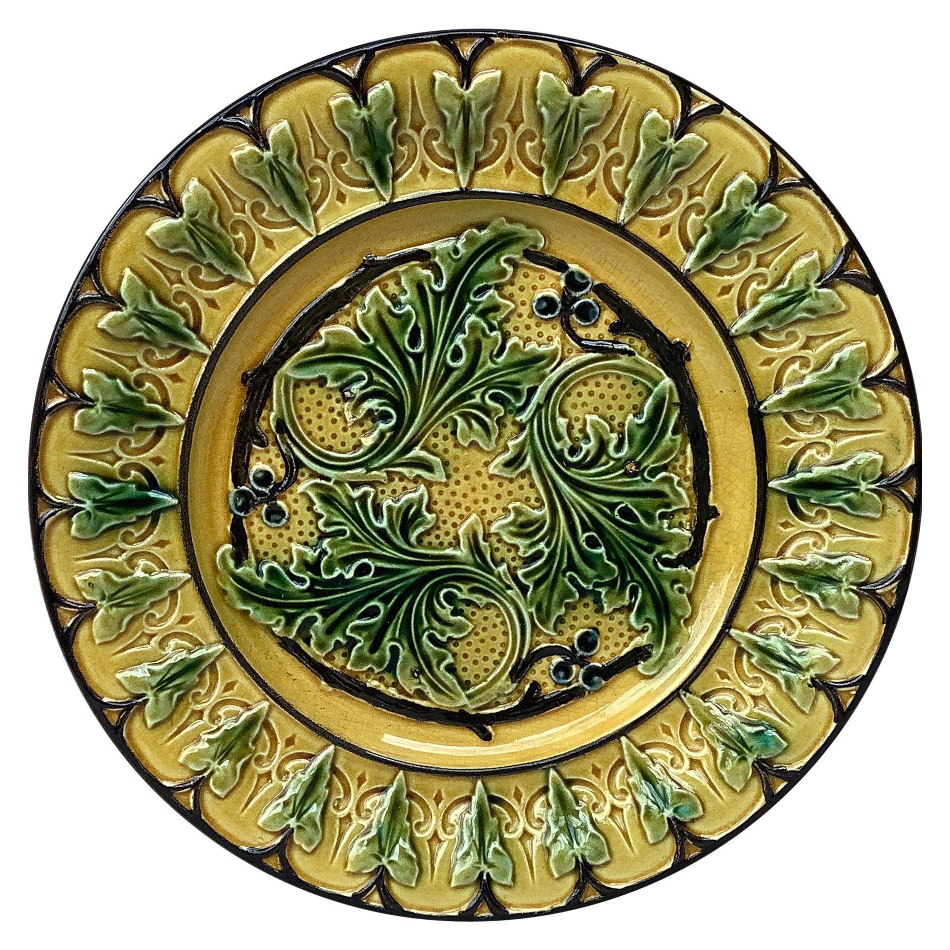 Pair of Majolica Acanthus Leaves Plate, circa 1880