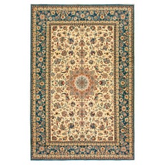 Antiker persischer Isfahan-Teppich 7' 0 Zoll x 10' 5 Zoll 