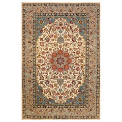 Mid 20th Century Persian Isfahan Carpet ( 3'7'' x 5'1'' - 110 x 155 )