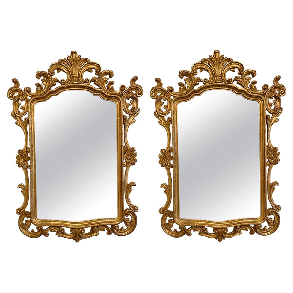 Paire de miroirs muraux ou consoles italiens en bois doré en vente
