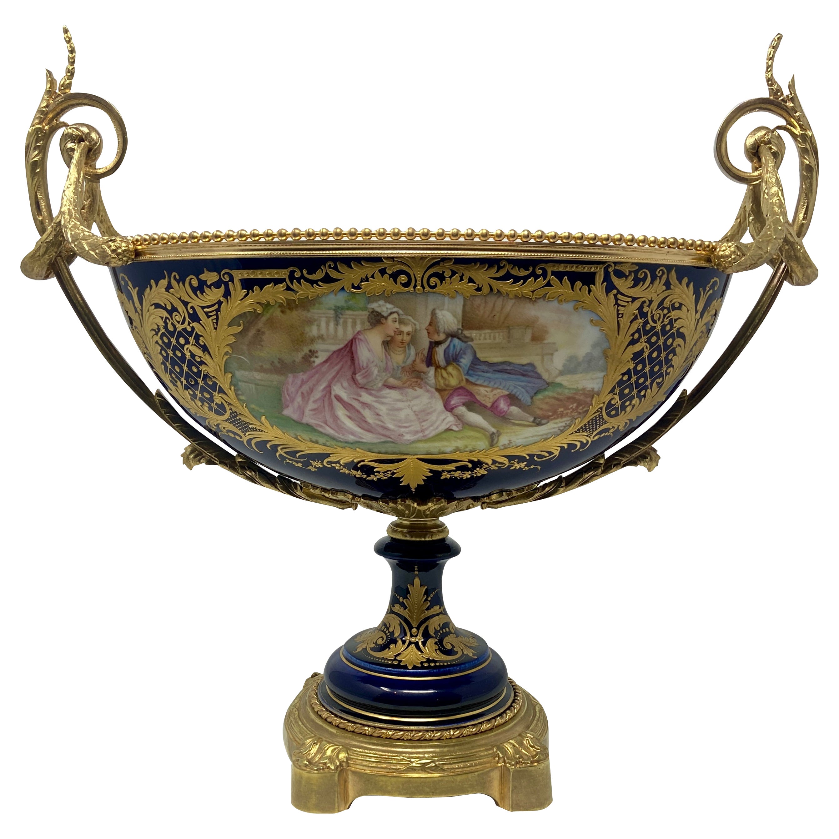 Antiker französischer Tafelaufsatz aus kobaltblauem Sevres-Porzellan mit Goldbronze-Montierung Ca. 1890