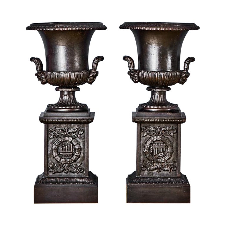 Pair of Early 19th Century Prussian Cast Iron Vases Urns Fer De Berlin For Sale