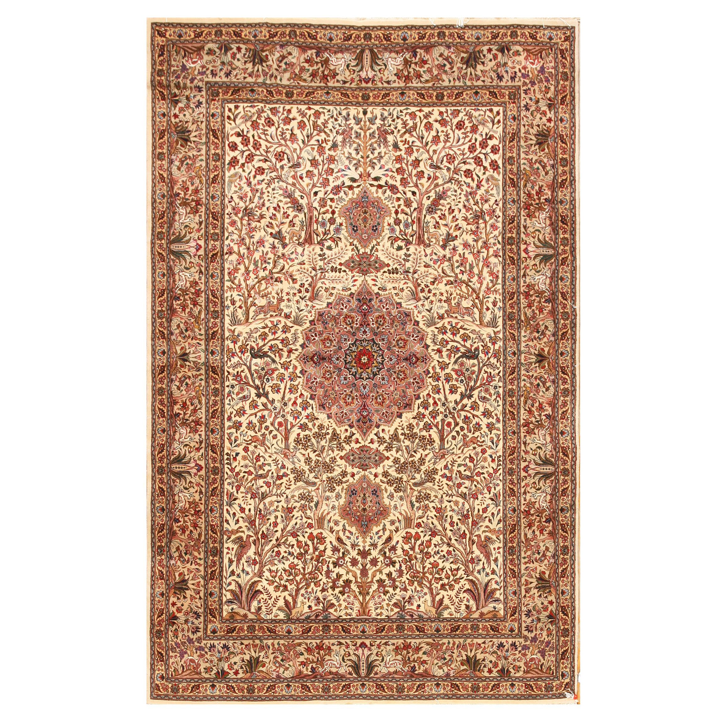Mid 20th Century Persian Tabriz Carpet ( 5'9" x 9' - 175 x 275 )