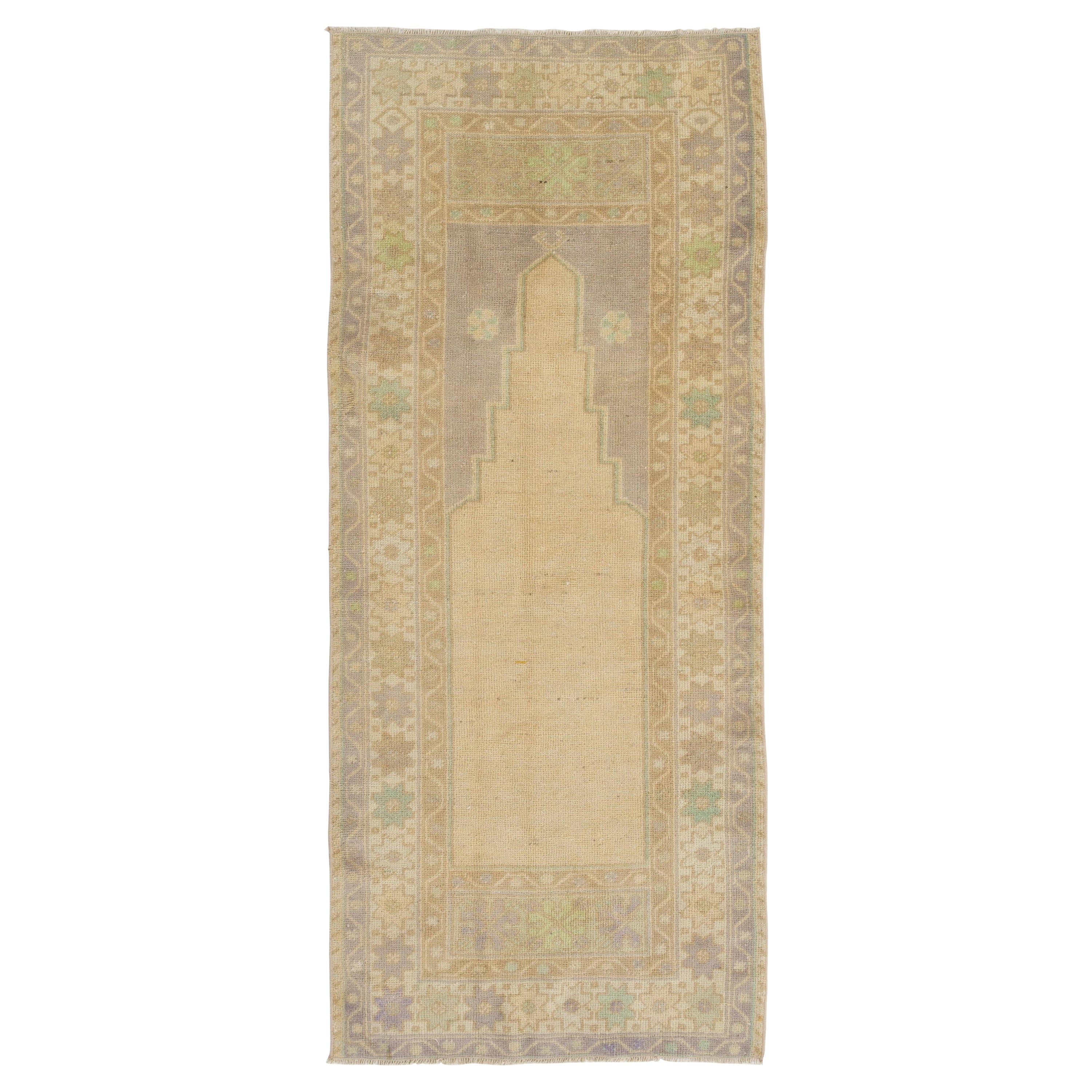 2.8x6.6 Ft Verblasster türkischer Gebetsteppich, handgefertigter Vintage-Akzentteppich. Beige Türmatte