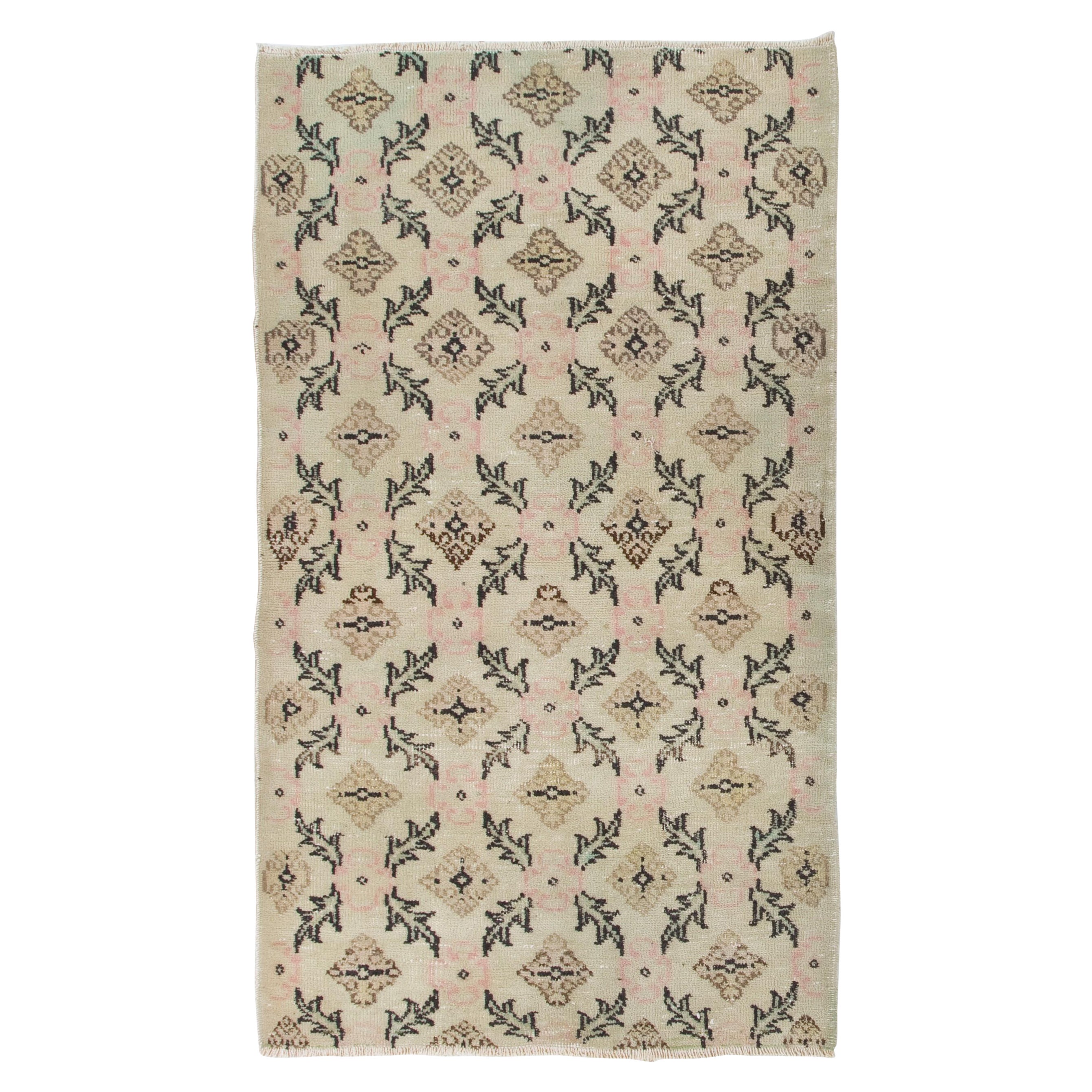 3.8x6.4 Ft Vintage Floral Handmade Teppich in Beige, Brown, Schwarz, Grün und Rosa im Angebot