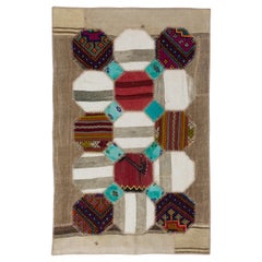 Patchwork-Teppich aus Vintage Village Kilim Rug. Kundenspezifische Optionen verfügbar