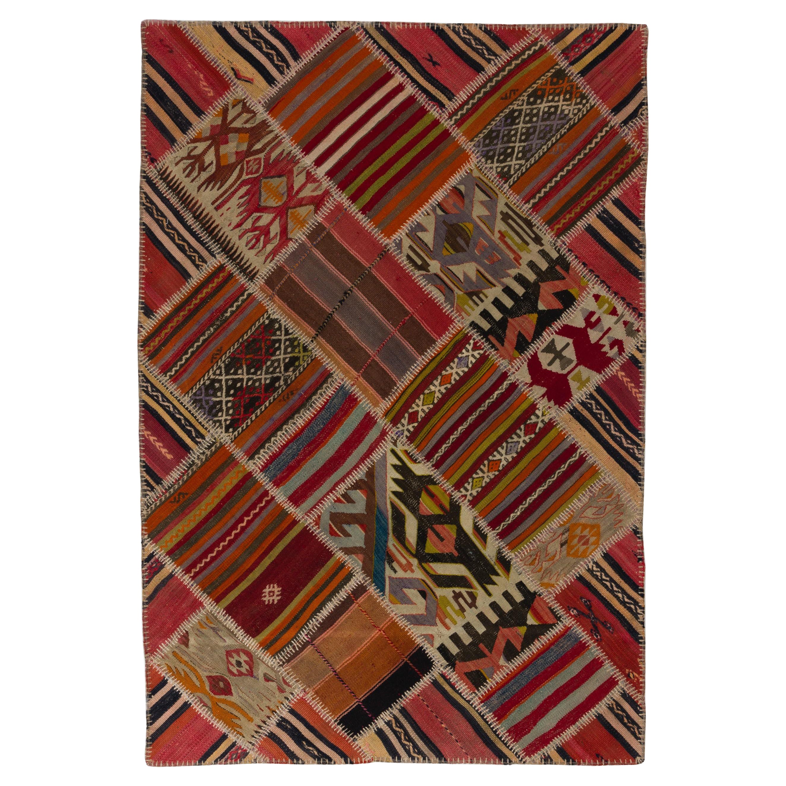 4x6 Fuß bunter handgefertigter türkischer Patchwork-Kelim-Teppich aus Wolle 'Flat-Weave' im Angebot