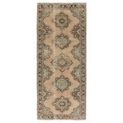 5x12 ft Turkish Corridor Rug, Circa 1960, Vintage Handmade Wool Hallway Runner (Tapis de couloir en laine)