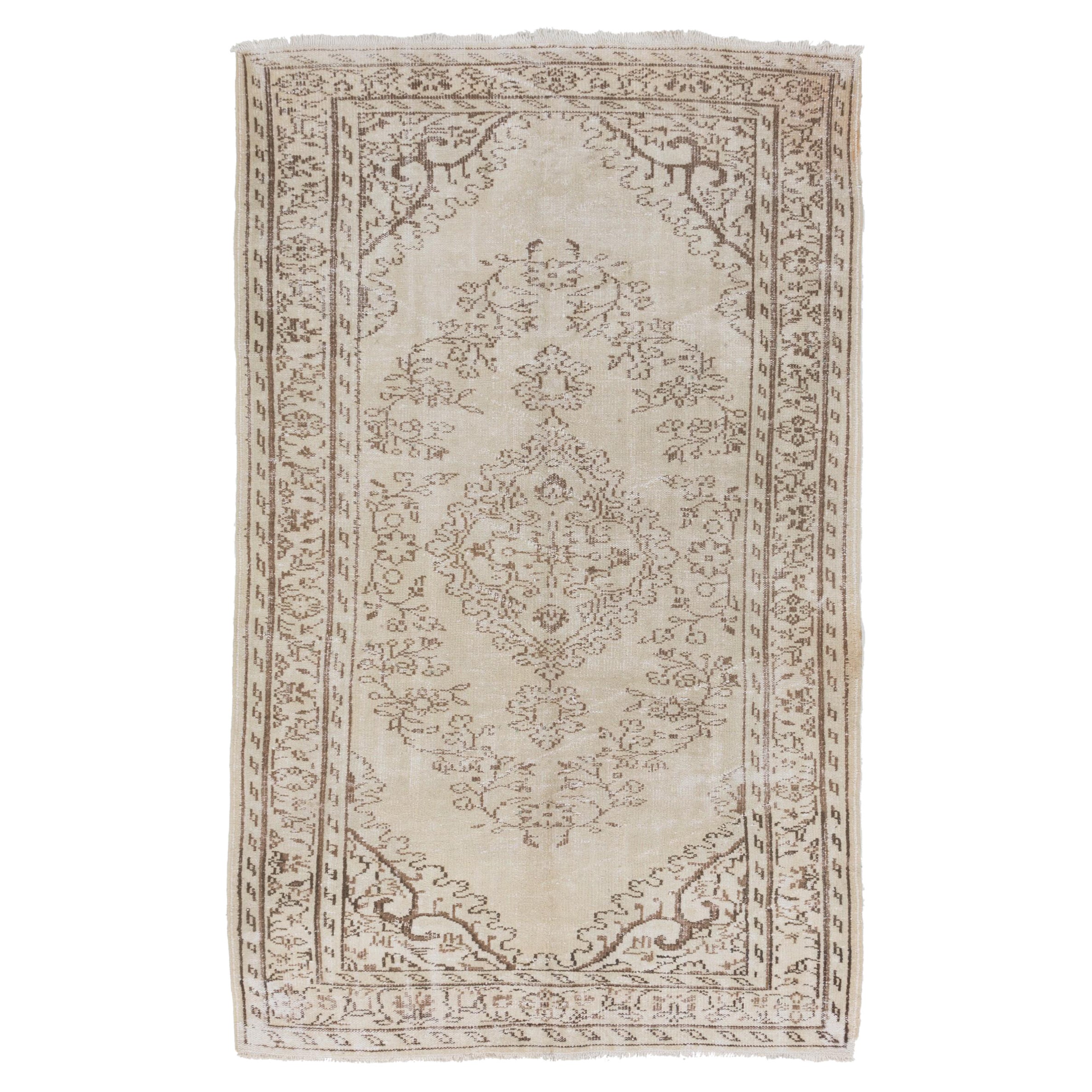Tapis d'Oushak anatolien vintage 5,3 x 8,4 pieds, tapis beige fait à la main, revêtement de sol