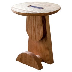 Basurto 03 Tabouret contemporain en bois avec détails en cuir