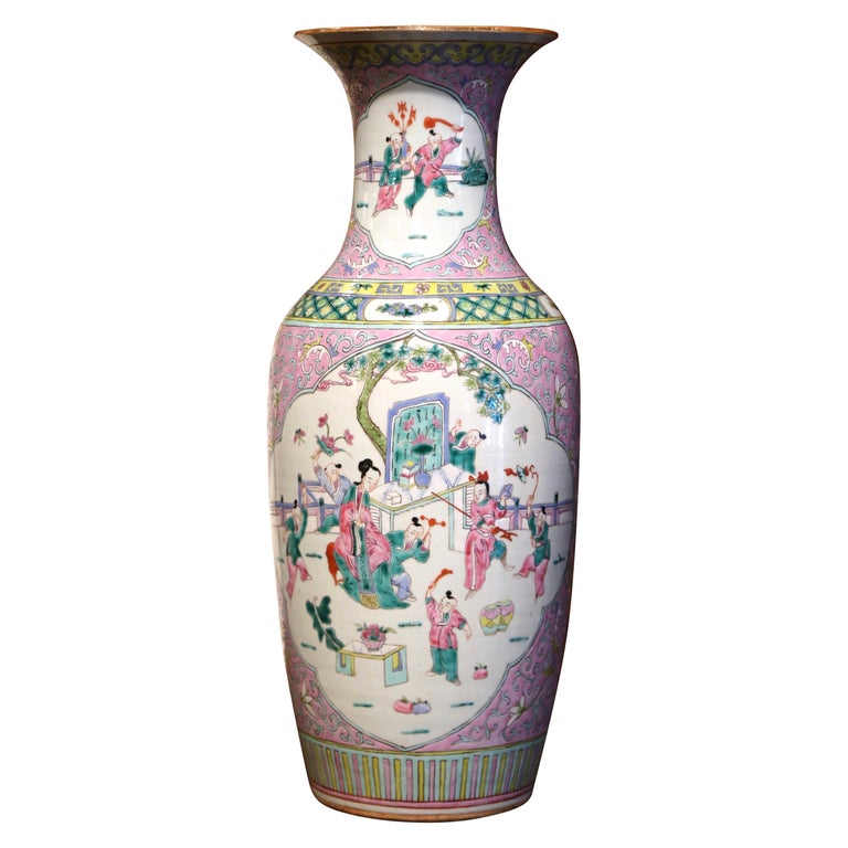 Vase En Porcelaine De Chine Peint - Signature à Identifier, Objet De Décoration
