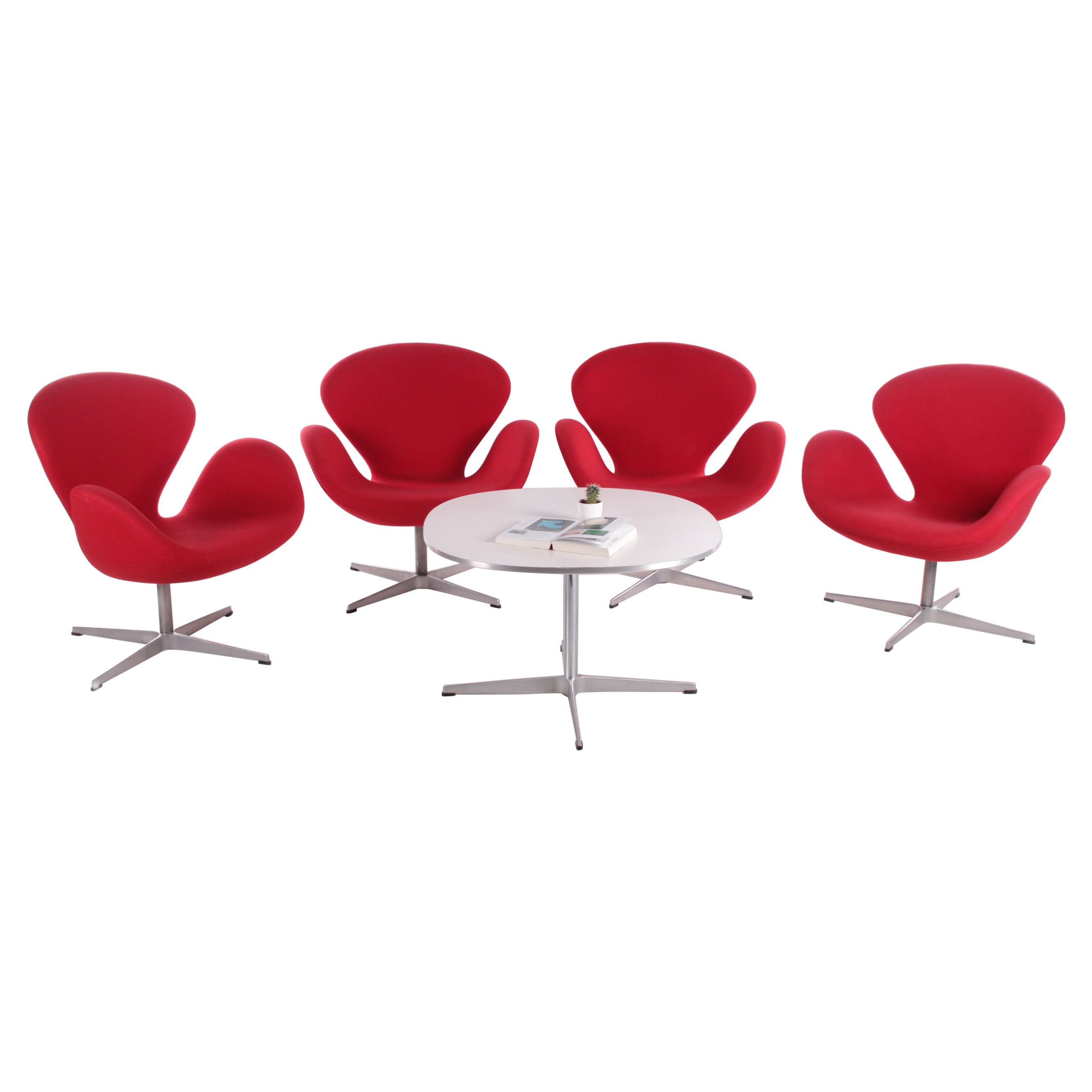 Set of 4 Arne Jacobsen Swan Chair with Table by Fritz Hansen