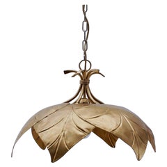 Superbe lampe à suspension en feuille de métal doré Hollywood Regency de Leola, années 1960