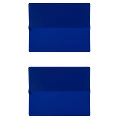 Applique grande 'Applique À Volet Pivotant Plié' di Charlotte Perriand in blu