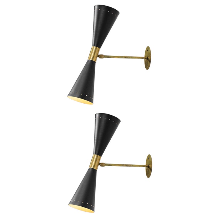 Moderner italienischer Wandleuchter, Groß, schwarz, Diabolos Tuba im Stil von Stilnovo ML136