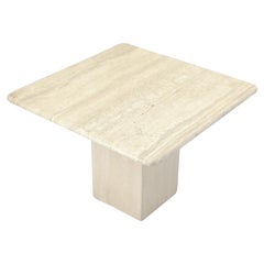Table d'appoint carrée à piédestal unique en travertin pour table basse d'appoint