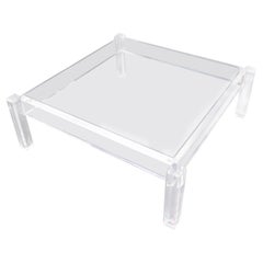 Quadratischer Couchtisch mit Glasplatte und dickem poliertem Lucite-Sockel, Mid-Century Modern