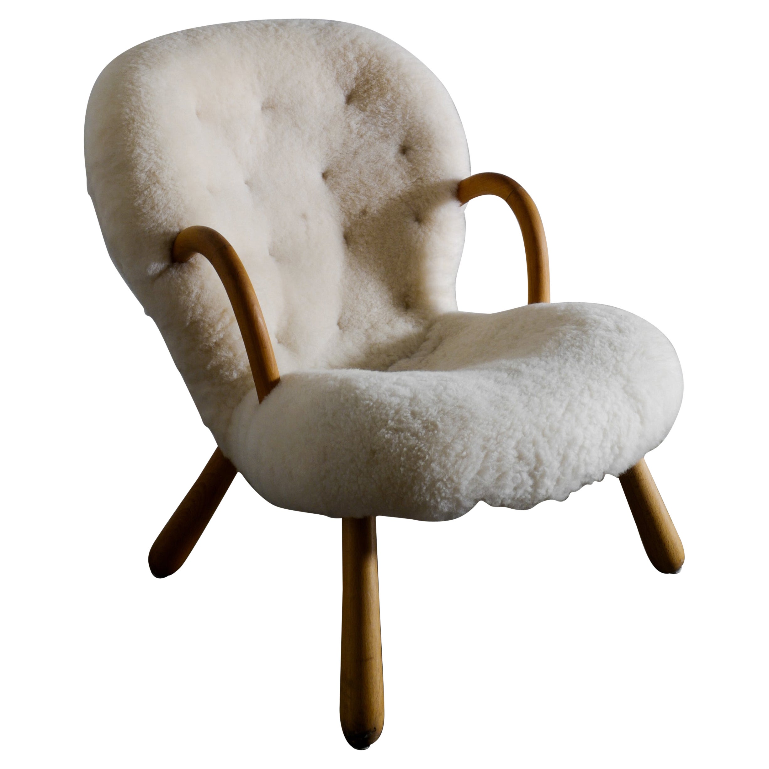 Philip Arctander Arnold Madsen Clam Chair Produced by Vik & Blindheim, 1940s