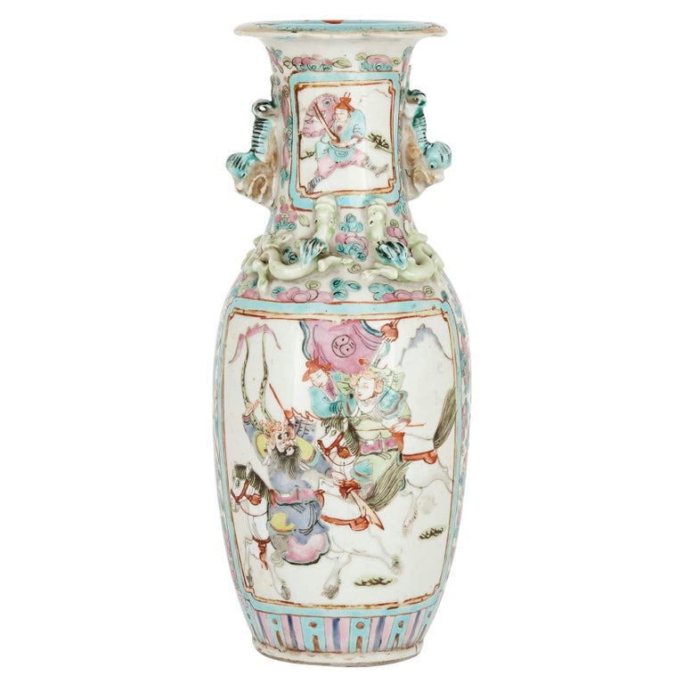 Vase chinois ancien en porcelaine de Canton En vente sur 1stDibs | vase  chinois ancien signe