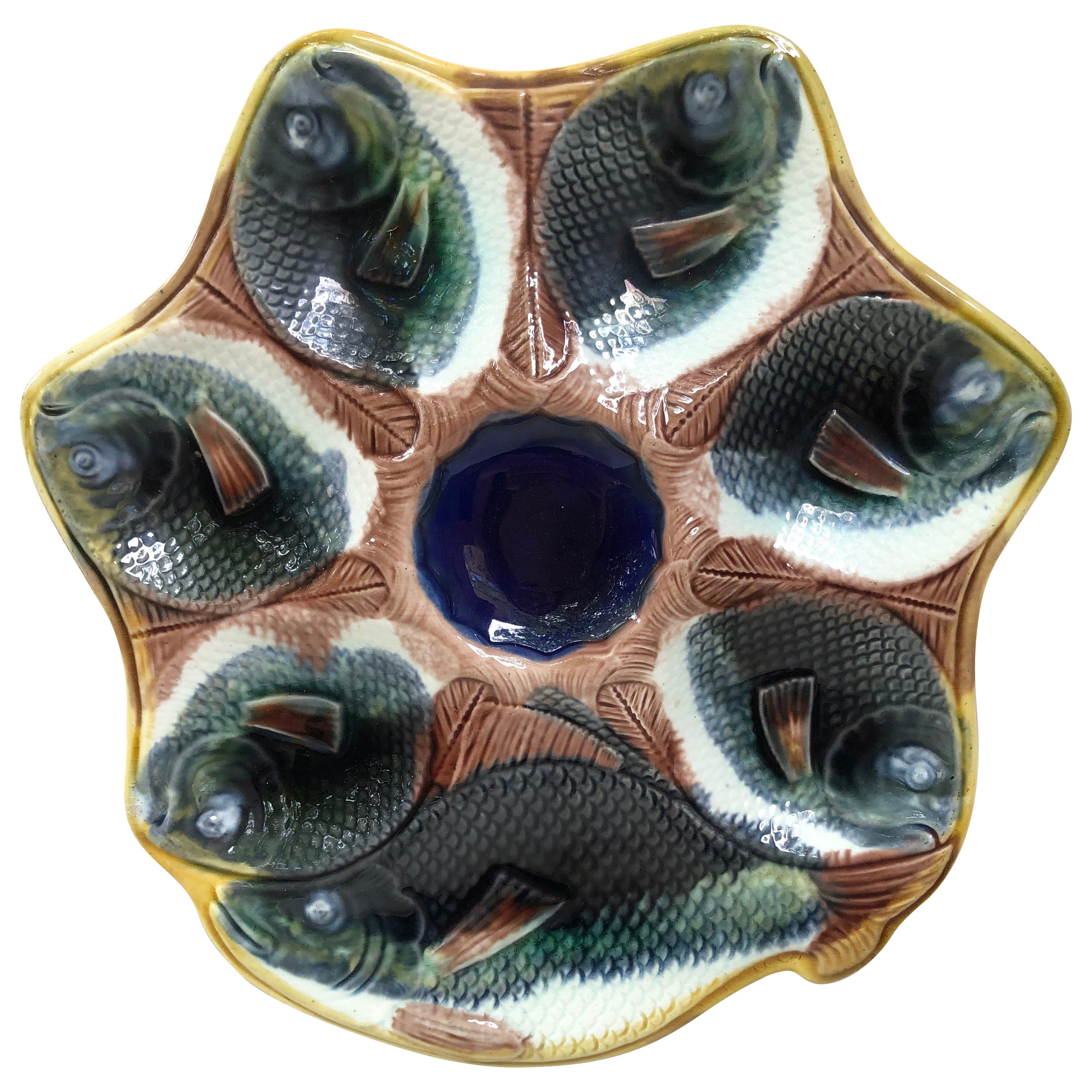 English Majolica Fish Heads Oyster Plate, circa 1890