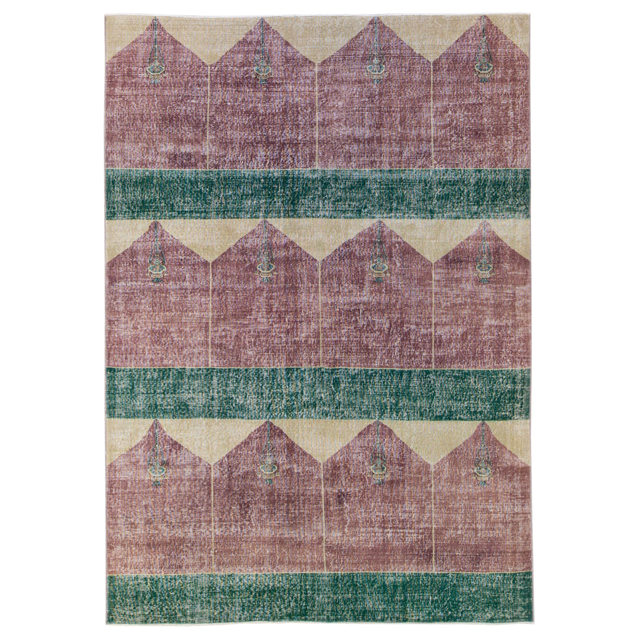 Türkischer Deko-Teppich mit geometrischem Motiv aus burgunderroter und grüner Wolle, handgefertigt
