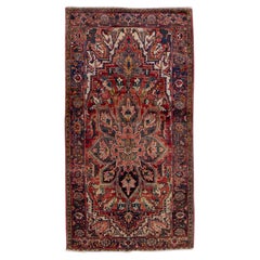 Antiker persischer Heriz-Roter handgefertigter Medaillon-Teppich aus geblümter Wolle