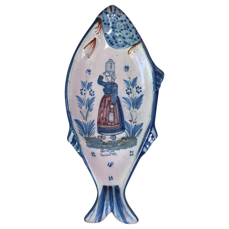 French Faience Fish Platter Henriot Quimper, Circa 1900 For Sale