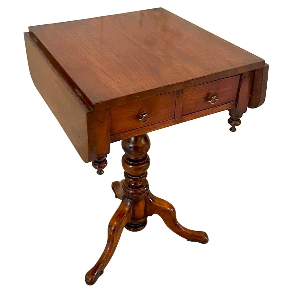 Antiker viktorianischer freistehender Mitteltisch aus Ulme