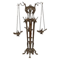 Lampes à huile sur pied en bronze patiné de style Renaissance du XIXe siècle français