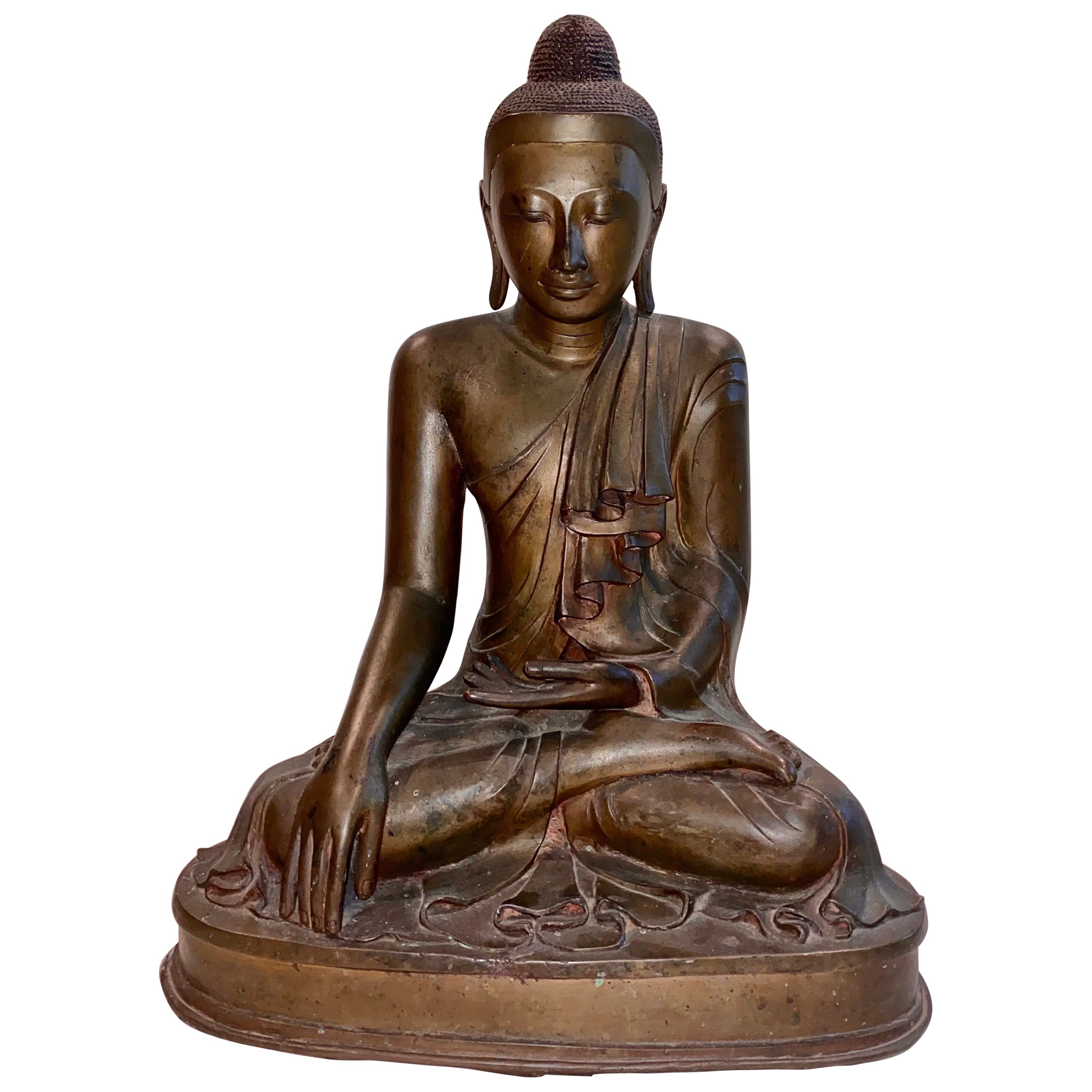 Large Antique Bronze Mandalay Burmese Seated Buddha Circa 19th Century For Sale
