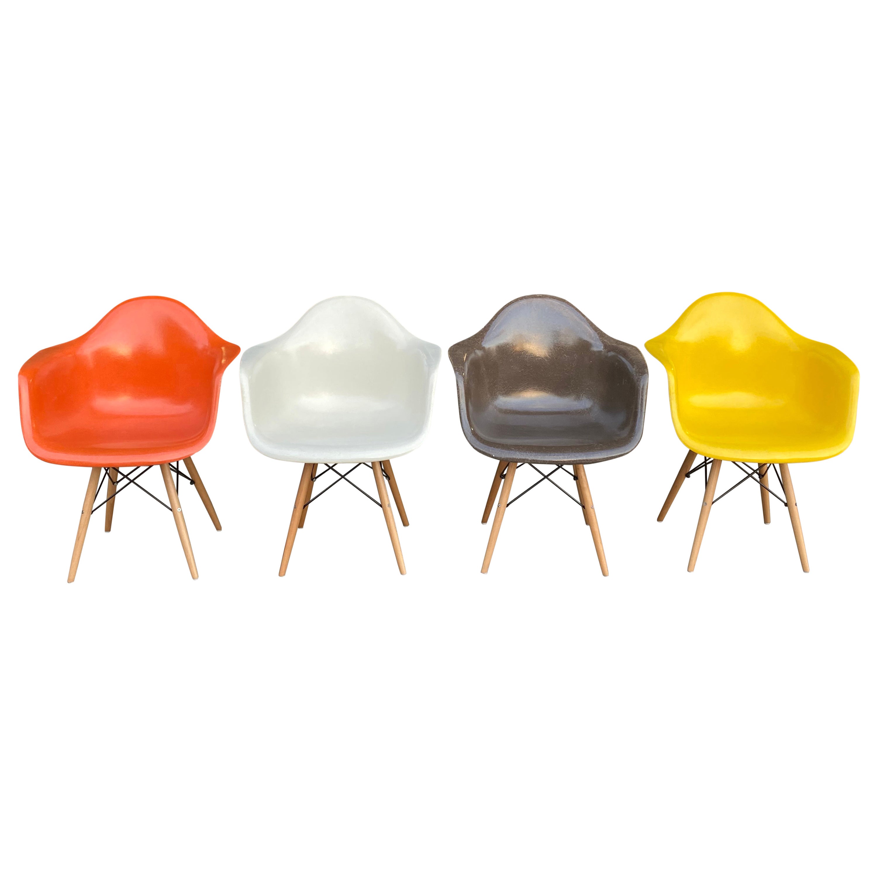 Multicolored Herman Miller Eames Dining Chair Set