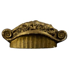 Centro de mesa de terracota dorada, mediados del siglo XX