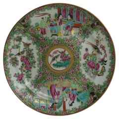 Chinese Export Dinner Plate Rose Medallion porcelain, Qing Ca 1820