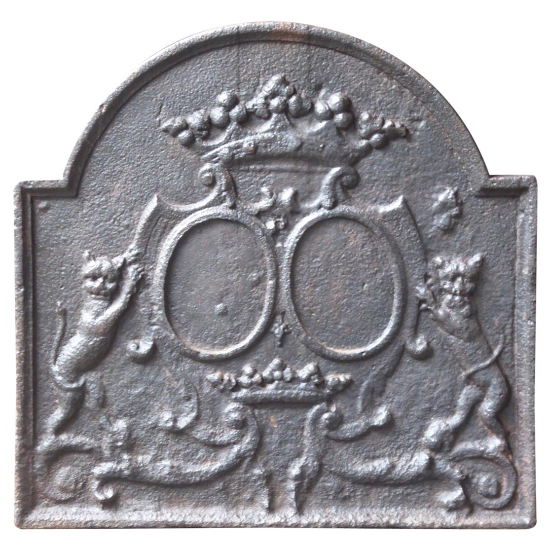 Plaque de cheminée / dosseret Louis XIV français du 17e siècle