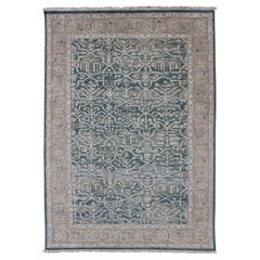 Moderner moderner Khotan-Teppich mit geometrischem Design auf blauem /blauem Hintergrund